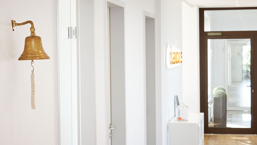 In unserem modernen Büro arbeiten ausgezeichnet ausgebildete Consultants, um für Sie die beste Lösung zu finden. In unserem modernen Büro arbeiten ausgezeichnet ausgebildete Consultants, um für Sie die beste Lösung zu finden.